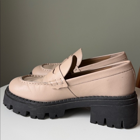 Free People Lyra Lug Sole Loafer Leather light beige tan EU 37 Us 6.5/7 neutral - Picture 9 of 16